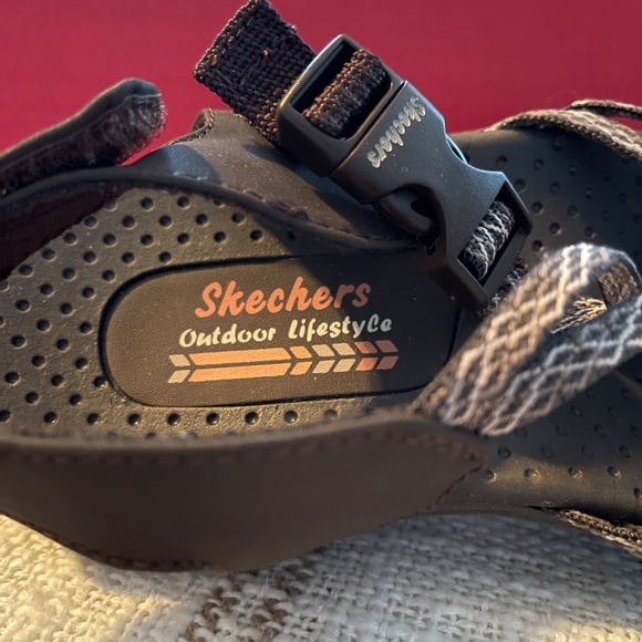 Skechers Mendocino Sandals NWT - Picture 3 of 4